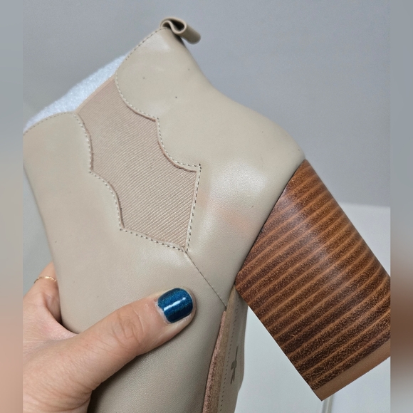 New in Box Splendid Magnolia Chelsea Bootie Khaki chunky heel size 8 ankle boots - Picture 13 of 13